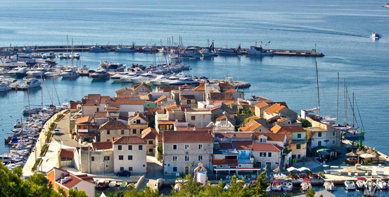 Vodice – 3 dana s polupansionom za 2 osobe u Hotelu Jadran Plavi*** uz korištenje bazena za 745kn!