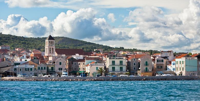 [VODICE] Sunčano vrijeme i toplo more bez gužve na plažama prednosti su mjeseca rujna – 3 dana za 2 ili 4 osobe u apartmanu*** od 350 kn!