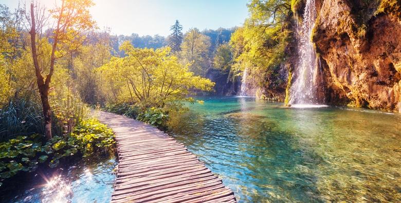 [NP PLITVICE] Doživite bezvremensku ljepotu 16 jedinstvenih jezera i posjetite Smiljan, rodni grad Nikole Tesle za 150 kn!